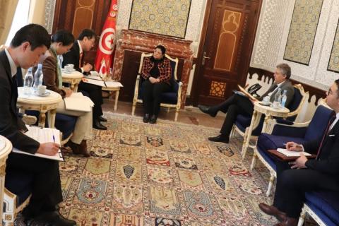  وزيرة الماليّة تلتقي بسفير اليابان بتونس